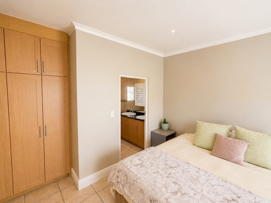 3 Bedroom Property for Sale in Kingswood Golf Estate Western Cape